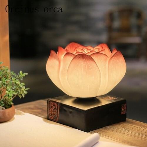 Creative new Chinese art RETRO lotus living room lamp bedside table bedroom warm decorative lamp free shipping