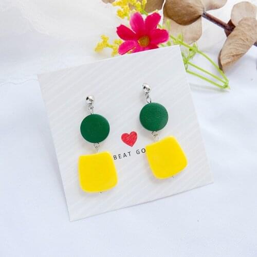 Fashion Korean Version Of The New Earrings Acrylic Wood Sweet Personality Macarons Yellow Green Contrast Color Ladies Earrings