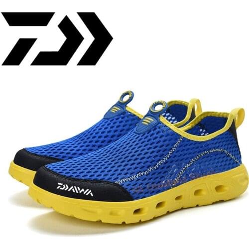 DAIWA Fishing Shoes Mens Outdoor Sports on Foot Wading Shoes Fishing Breathable Shoes Travel Camping Large Size Shoes 39-48
