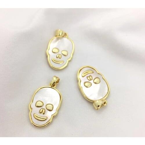 WT-JP235 Hot sales new gold electroplated white shell carved skull pendant women punk style MOP shell skull pendant
