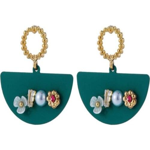 Creative New Green Scalloped Pearl Shell Earrings Vintage Womens Stud Earrings Accessories Exquisite Jewelry Gifts