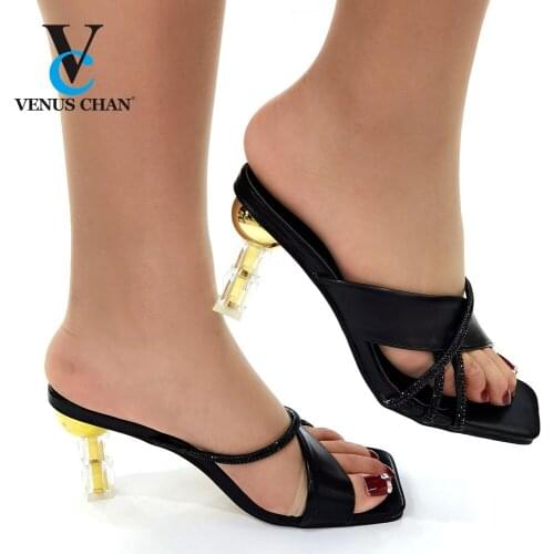 2021 NEW PU Womens Shoes Summer Head Peep Toe Square Heels Slippers Swwet Concise Solid Shallow Party Fashion Leisure Neutral