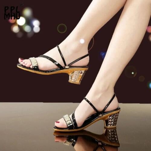 Black Sexy Rhinestone Square Heel Slides Hollow Out Designer Luxury Open Toe Light Women Slippers 2021Fashion Non-Slip Sandals