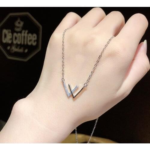 Silver Color Cute Double V Letter Pendant Long Chain Necklace for WOmen Statement Choker Fashion Jewelry