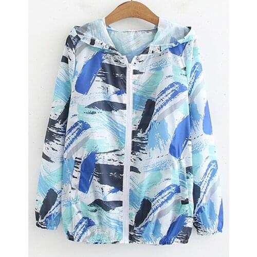 2019 New Womens Large Size 4XL Jacket Summer New Loose Thin Hooded Cardigan Printed Sunscreen Clothing Wild Jacket Female A150