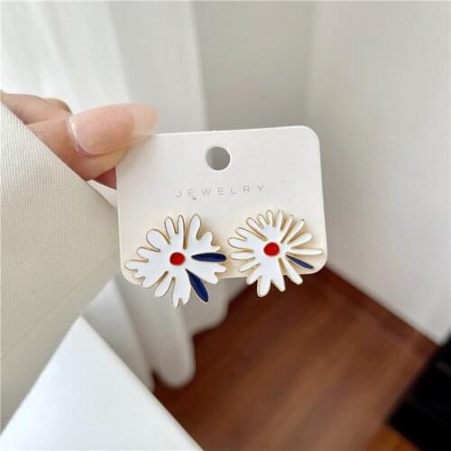 New White Flowers Big Clip on Earrings Women Earings Fashion Jewelry