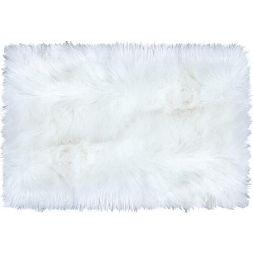 Super Soft Faux Fur Sheepskin Area Rug Shaggy Silky Plush Carpet White Faux Fur Rug for Bedroom Bedside Rugs Floor, 2ft x 3ft Wh