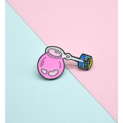 Fashion new cartoon childrens toy enamel brooch fun blowing bubble personality badge kids birthday good friend jewelry gift