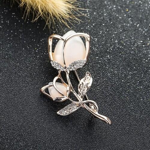 Vintage Rhinstone Tulip Brooches for Women Metal Multi-color Plant Casual Party Brooch Pins Gifts 2021 New Pin Brosche