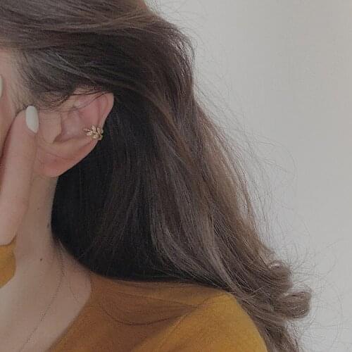 1PCS Leaf Clip on Earring Creative Mini Non Piercing Earring Cartilage Rhinestone Clip Earring Clip Earrings Without Ear Hole