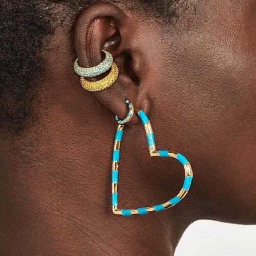 AOMU 2019 Hot Simple Alloy Heart Earring Contrast Color Geometric Hollow Heart Stud Earring For Women Ear Jewelry