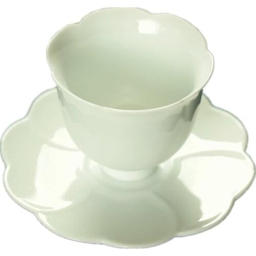 White Porcelain Small Tea Cup With Saucer Vintage Petal Coffee Cups Cyan-blue Ceramic Cups For Tea Chinese Classical