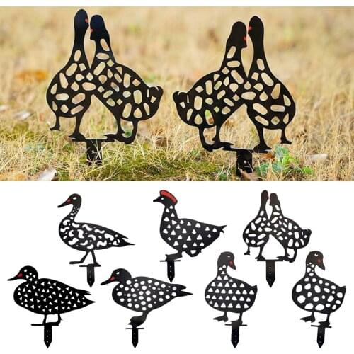 Ducks Yard Art Outdoor Garden Statues Backyard Lawn Stakes Yard Decor Gift Garden Statues Decoration Ornament