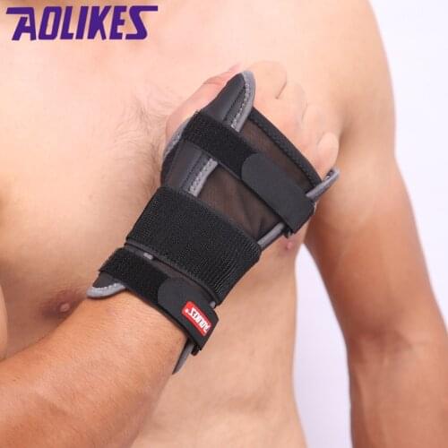 AOLIKES 1 Pcs Gym Anti-sprain Wrist Support orthopedic wristband Wrist Injury Fixed fracture splint medische polsbrace met spalk