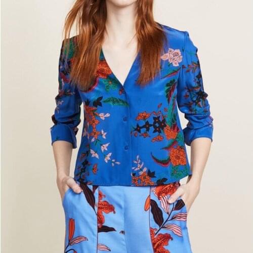 2021 Early Spring New Fashion All-match Blue Bay Print V-neck Long-sleeved Comfortable Silk Shirt