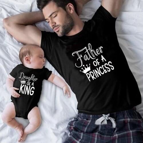 Daddy and Me T-shirts Father and Daughter Baby Tops Father Of A Princess Daughter Of A King Funny Family Matching Tshirts