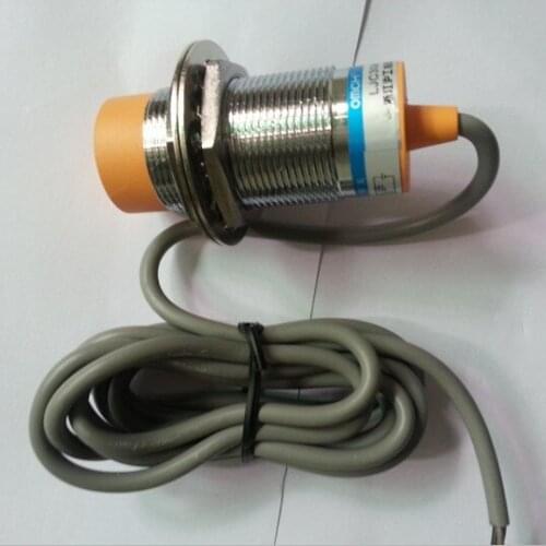 DC6-36V 300mA 1-25mm Cylindrical Capacitive Proximity Sensor Switch Detector NPN