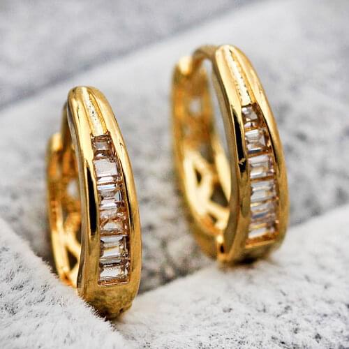 Fashion Jewelry Women Korean Style Hoop Earrings Luxury Hollow Rotate Gold Earrings For Anniversary Party Gift to Lady OBS1897