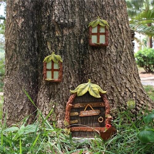 Garden Decorations Christmas Leaf Door Windows Shaped Resin Artware Decorative Figurine Home Decor for Backyard Park