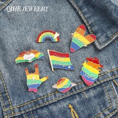 Everyones right to love Enamel Lapel Pins Rainbow Brooches Badges Fashion Pins Gifts for Friends Jewelry Wholesale