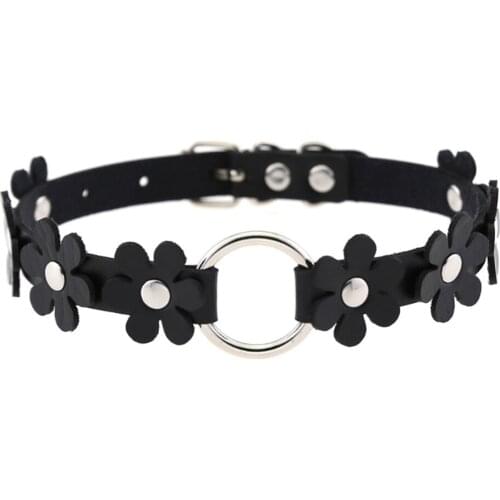 Temperament cute Punke Goth soft girl PU leather floreted O - ring necklace choker collarbone chain