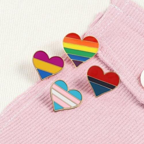 Lovely Colorful Heart Enamel Pins LGBT Rainbow Heart-Shape Brooch Pride Badges Clothes Lapel Pin for Lesbian Gay Custom Jewelry
