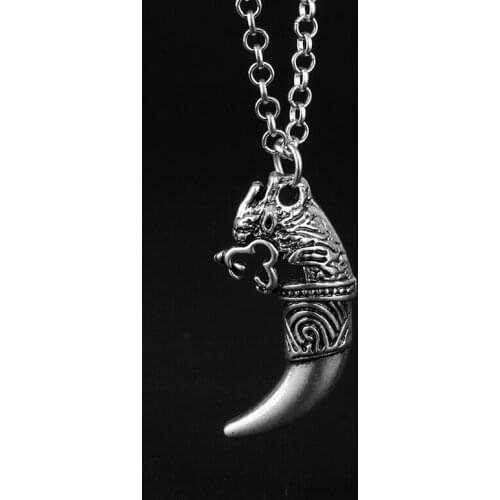 Viking Wolf Tooth Colar Spiker Necklace Punk Pendants&Necklaces Vintage Accessories Movie Jewelry