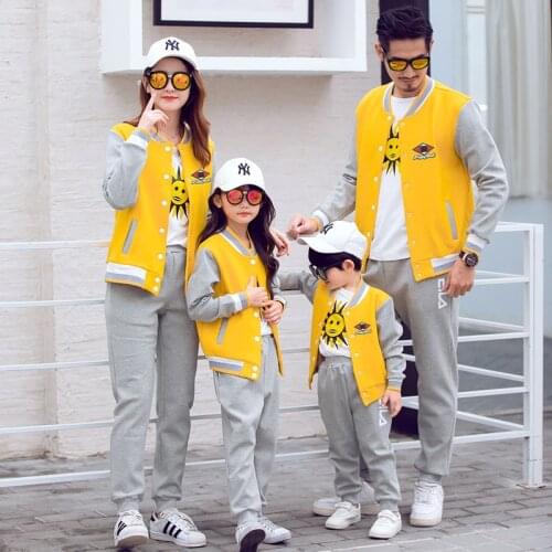 Family Matching Outfits Autumn Winter Mum Daughter Dad Son Jacket & Pants Plus Velvet Student Uniforms Women Men Kids Warm Coat