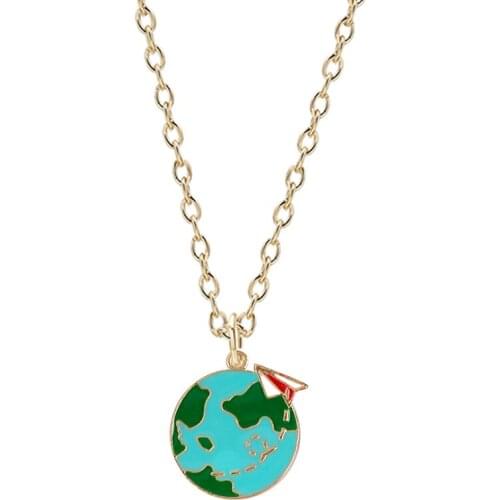 Round Female Plane Flying Around The Earth Pendant Necklace Choker Flying Over The Pacific Ocean Fashion Women Jewelry Gifts