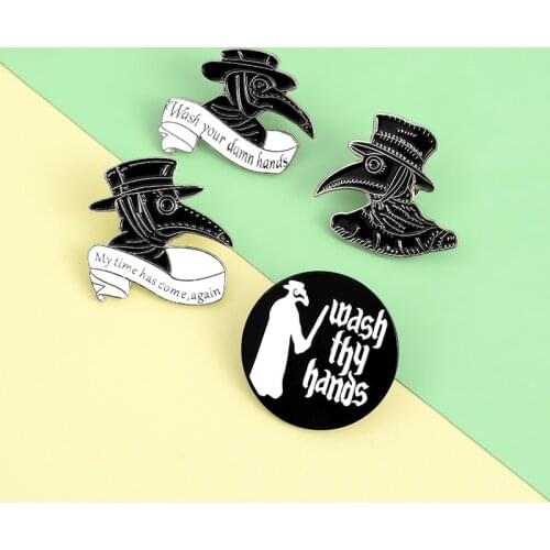 Plague Doctor Bird Beak Brooch Black Crow Shirt Bag Pins Enamel Broches for Men Women Badge Pins Brooches Jewelry Accessories