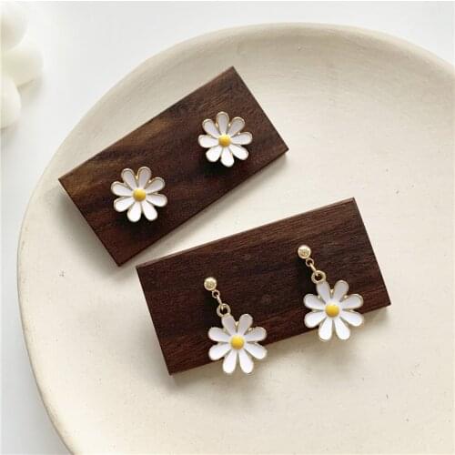 Yaologe Blooming sun flowerearrings small chrysanthemum plant cute earrings gift for women small fresh daily jewelry wholesale