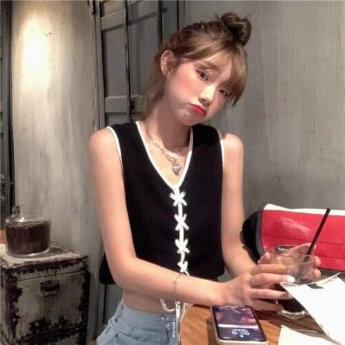 Summer 2021 new thin style with waistcoat and waistcoat knitted with bandage on the outside and V-neck small sling on the inside