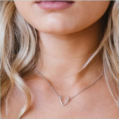 Delicate Deer Horn Antler Necklace Animal Antler Necklace For Women Christmas Gifts