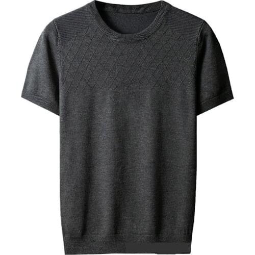 MEI QIU MEI T-shirts