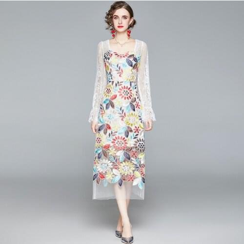2021 New Fashion Designer Runway Spring Vintage Mesh Midi Dress Women Flare Sleeve Lace Embroidery Flower Party Dresses