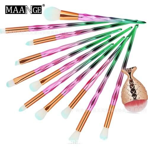 Hot Selling MAANGE 12 Diamond Handle Makeup Brush Plus Small Fish Foundation Brush Set Cosmetic Tools Gift for Women