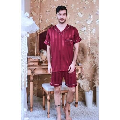 Mens Nightwear Ice Thin Silk Satin Pajamas Nightgown Short Sleeves Short Pants Homewear 2 Pcs Suit Set Plus Size Sleepwear J115