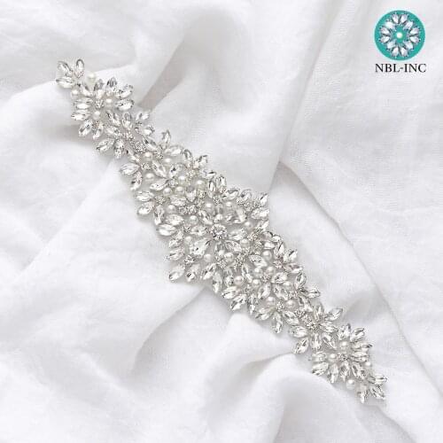 30 PIECES ) Wholesale bridal beaded sewing rhinestone pearl applique for wedding dresses sash DIY iron on WDD0404