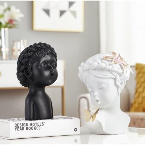 Nordic Resin Butterfly Girls Statues Ornaments Art Home Livingroom Table Figurines Accessories Crafts Furnishing Decoration Art