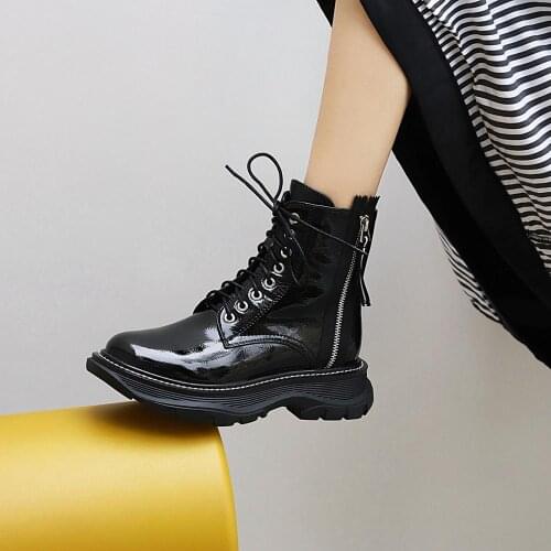 Osunlina Casual Womans Ankle Boots Round Toe White Black Flat Zipper Decoration Lace-Up Comfortable Handmade Autumn Shoes A123