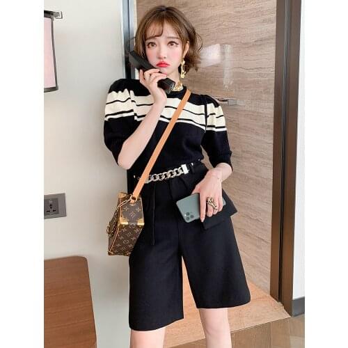 Casual all-match color contrast stripes five-point bubble sleeve waist round neck sweater women 2020 autumn new