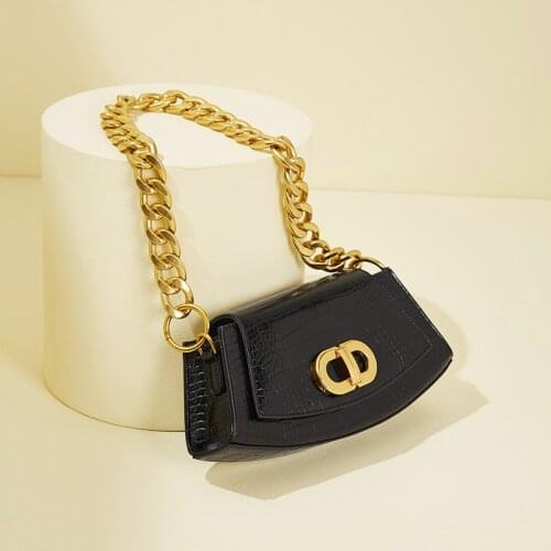 New Chain Shoulder Handbag Trend Women Small Fashion Underarm Small Party Bag Solid Purse