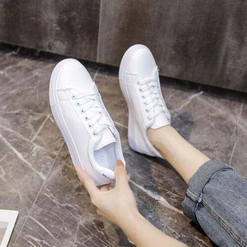 Super Popular Women Casual Shoe Outdoor Jogging Superstar Couple Leather Trainers Women Walking Chaussure Homme Womans Sneakers