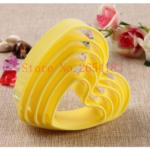 5PCS Love Heart Plastic Plunger Cutter Fondant Cake Mold Cupcake Cookie Pastry Chocolate Biscuit Decoration Baking Tool FQ2052