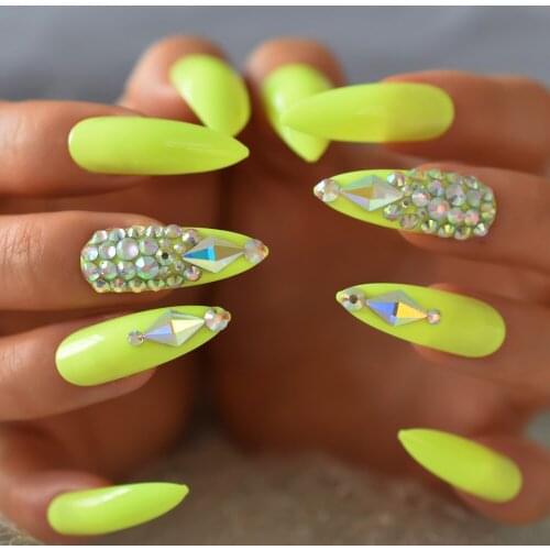 Nail Supplies For Professionals Long Light Yellow Beauty Nail Tips Stiletto AB Color Crystal