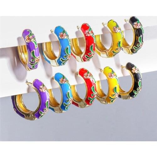 New Fashion Enamel Flower Huggie Hoop Earrings for Women Vintage Boho Circle Small Earrings Statement Jewelry 2021 Brincos Gifts