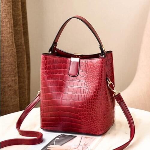 Casual Crocodile Shoulder Messenger Bags Ladies Pu Purse Retro Alligator Bucket Bags Women Crocodile Pattern Handbag Capacity