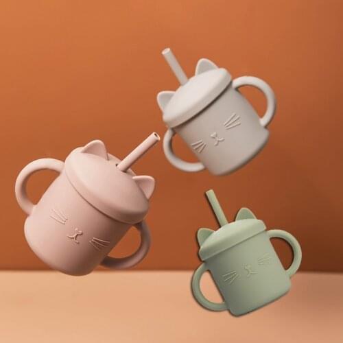 1pc Baby Silicone Water Feeding Cup Food Grade BPA Free Cartoons Sippy Cup Learning Drinkware Childrens Soft Straw Cup Silicone