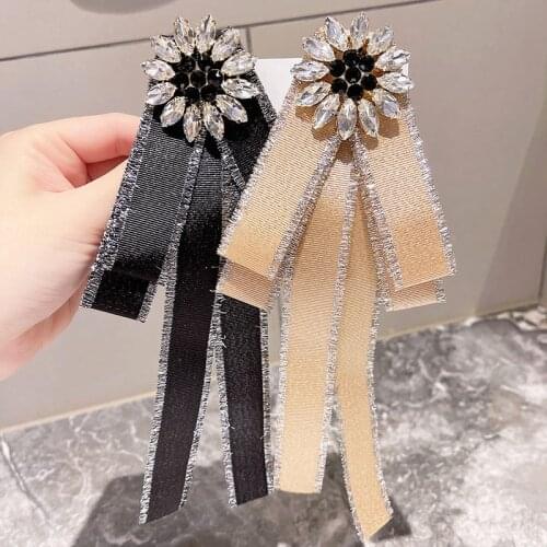 Korean Fabric Bow Tie Brooches for Girl Women Fashion Rhinestone Ribbon Shirt Collar Flower Neck Tie Wedding Party Accessories