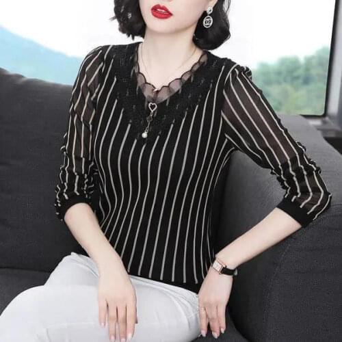 2021 New Spring Womens Blouse Lace V-neck Striped Bottoming Shirt Middle-aged Mother Long-sleeved T-shirt Plus Size 6XL